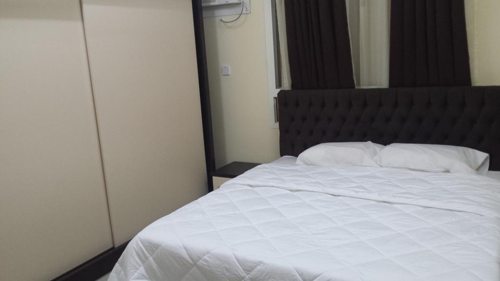 Golden Seasons Furnished Apartment 살랄라 객실 사진
