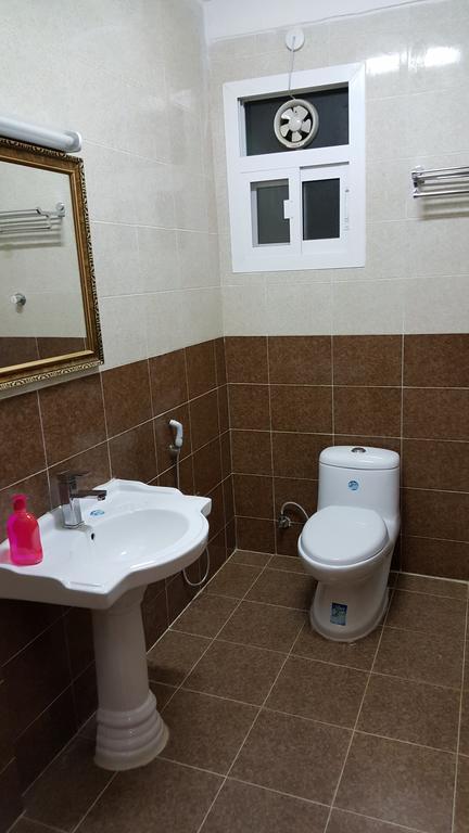 Golden Seasons Furnished Apartment 살랄라 외부 사진