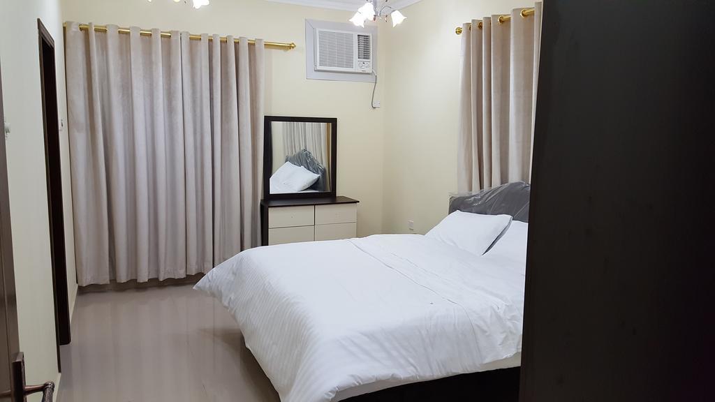 Golden Seasons Furnished Apartment 살랄라 외부 사진